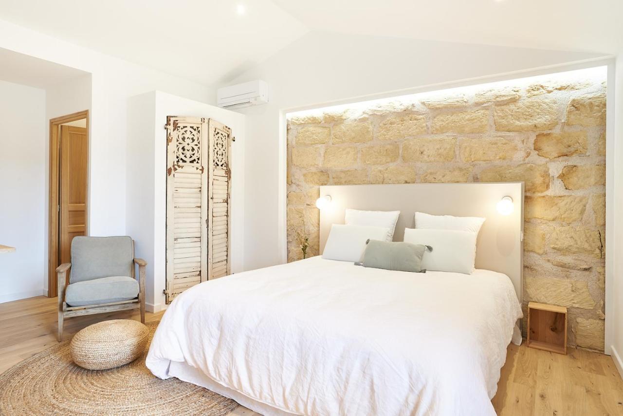 Maison 1634 - Climatisation, Piscine, Parking, Centre Ville, Petit-dejeuner Compris